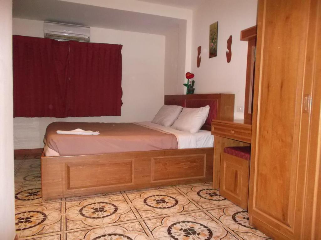 Chaiyapoon Inn Pattaja Szoba fotó